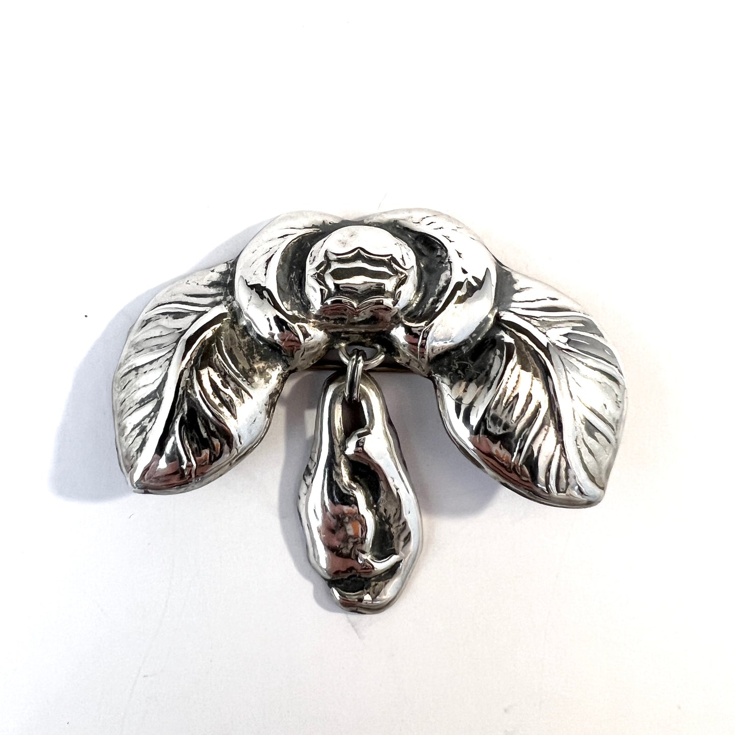 Bernhard Hertz, Denmark 1918 Antique Art Nouveau Skonvirke 826 Silver Brooch.