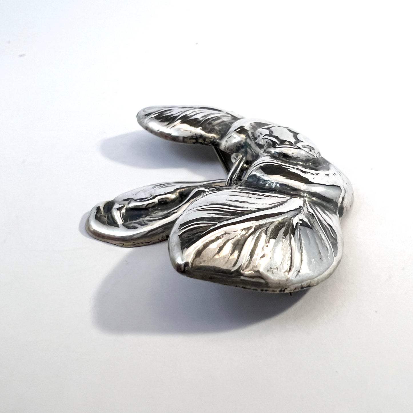 Bernhard Hertz, Denmark 1918 Antique Art Nouveau Skonvirke 826 Silver Brooch.