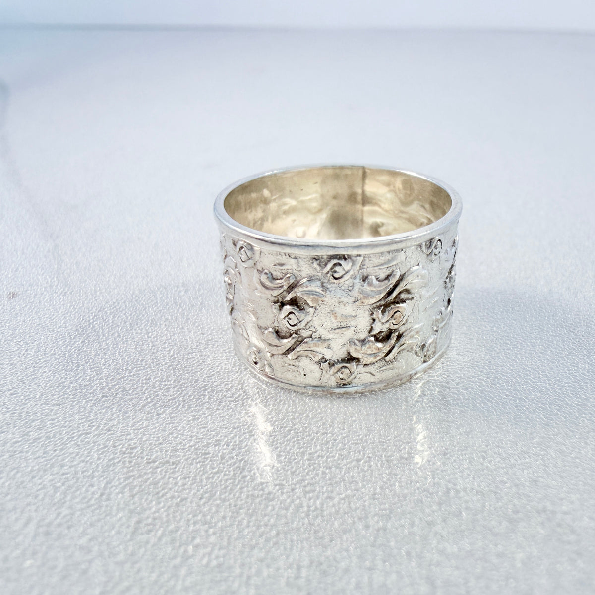Victor Janson, Sweden 1955. Vintage Sterling Silver Flower Band Ring.