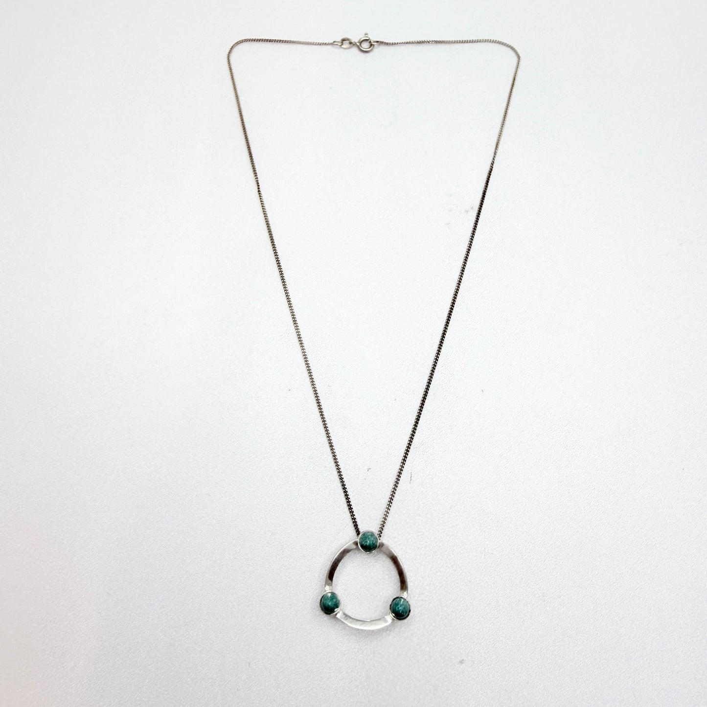 Elis Kauppi, Kupittaan Kulta, Finland c 1960s. Vintage Silver Aventurine Pendant Necklace.
