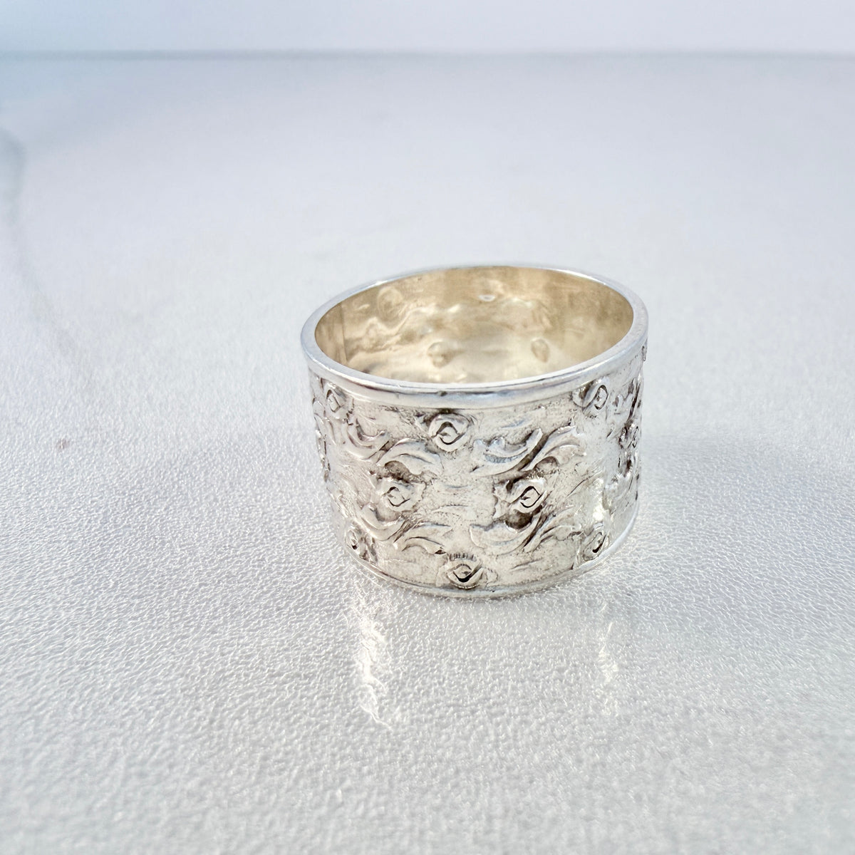 Victor Janson, Sweden 1955. Vintage Sterling Silver Flower Band Ring.