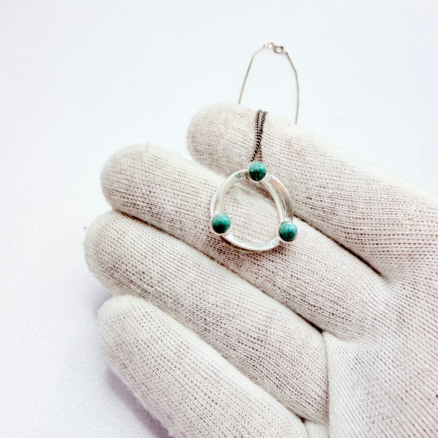 Elis Kauppi, Kupittaan Kulta, Finland c 1960s. Vintage Silver Aventurine Pendant Necklace.