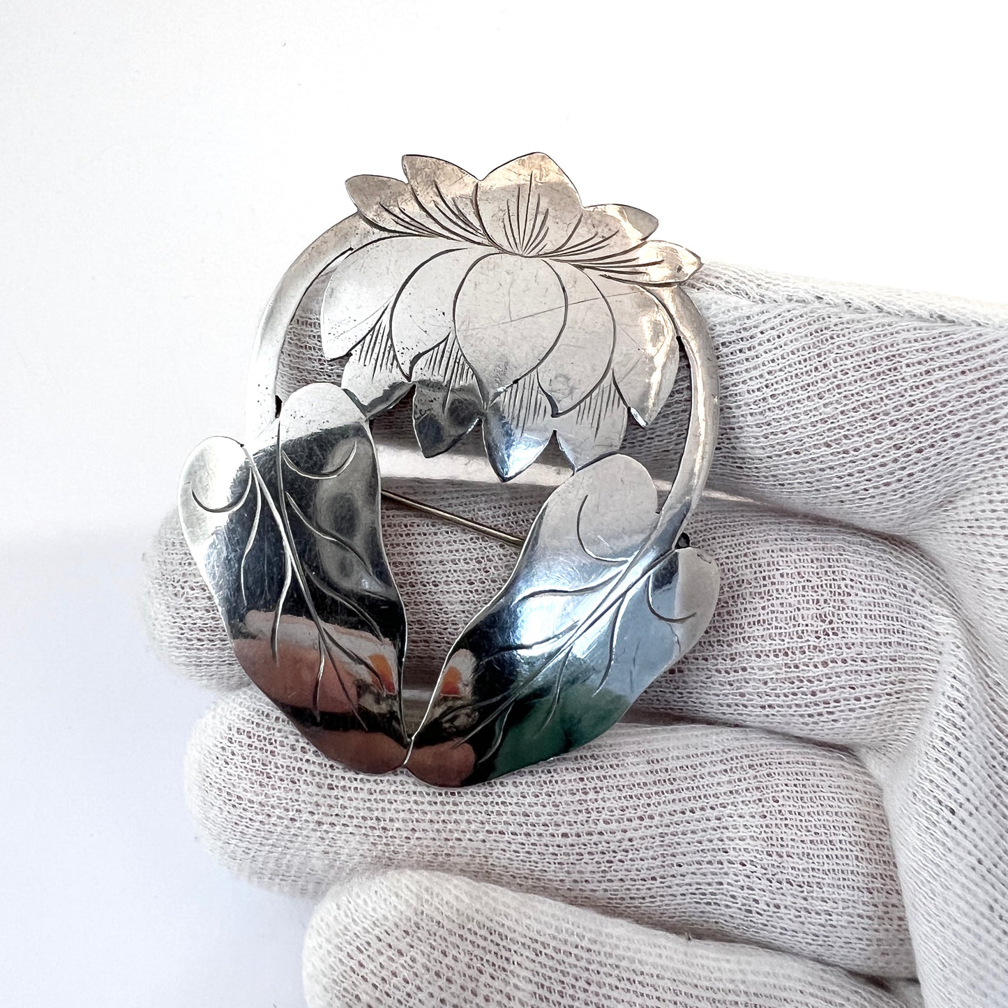 V Aalgren, Denmark Art Nouveau, early 1900s Solid 826 Silver Large Brooch.