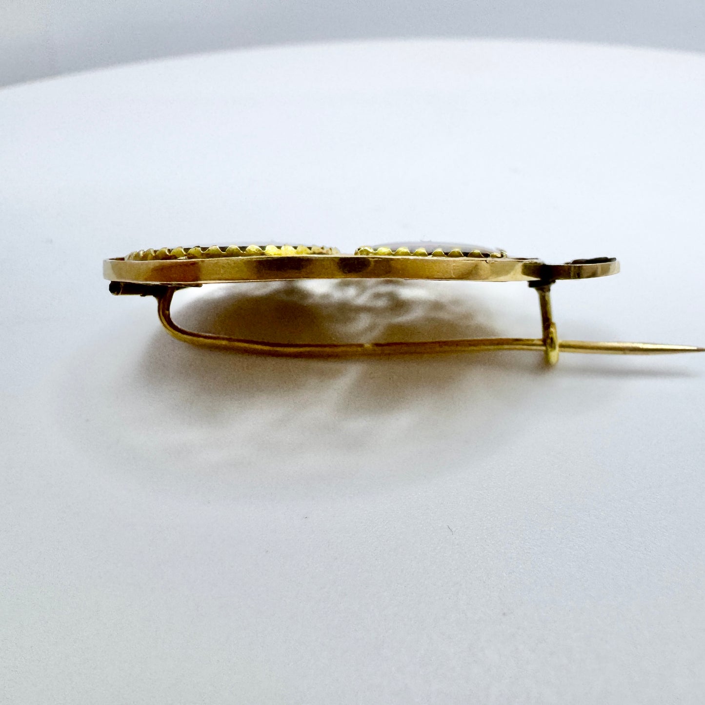 Axel Gabriel Estberg, Sweden ca 1830. Antique Empire 18k Gold Brooch,