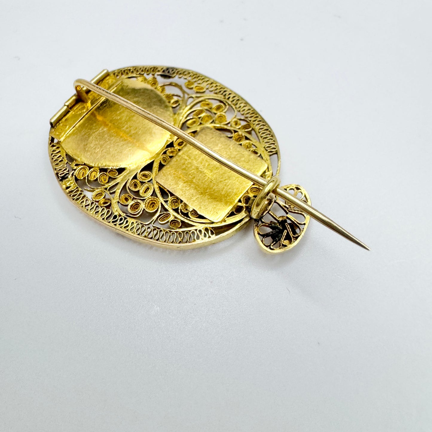 Axel Gabriel Estberg, Sweden ca 1830. Antique Empire 18k Gold Brooch,