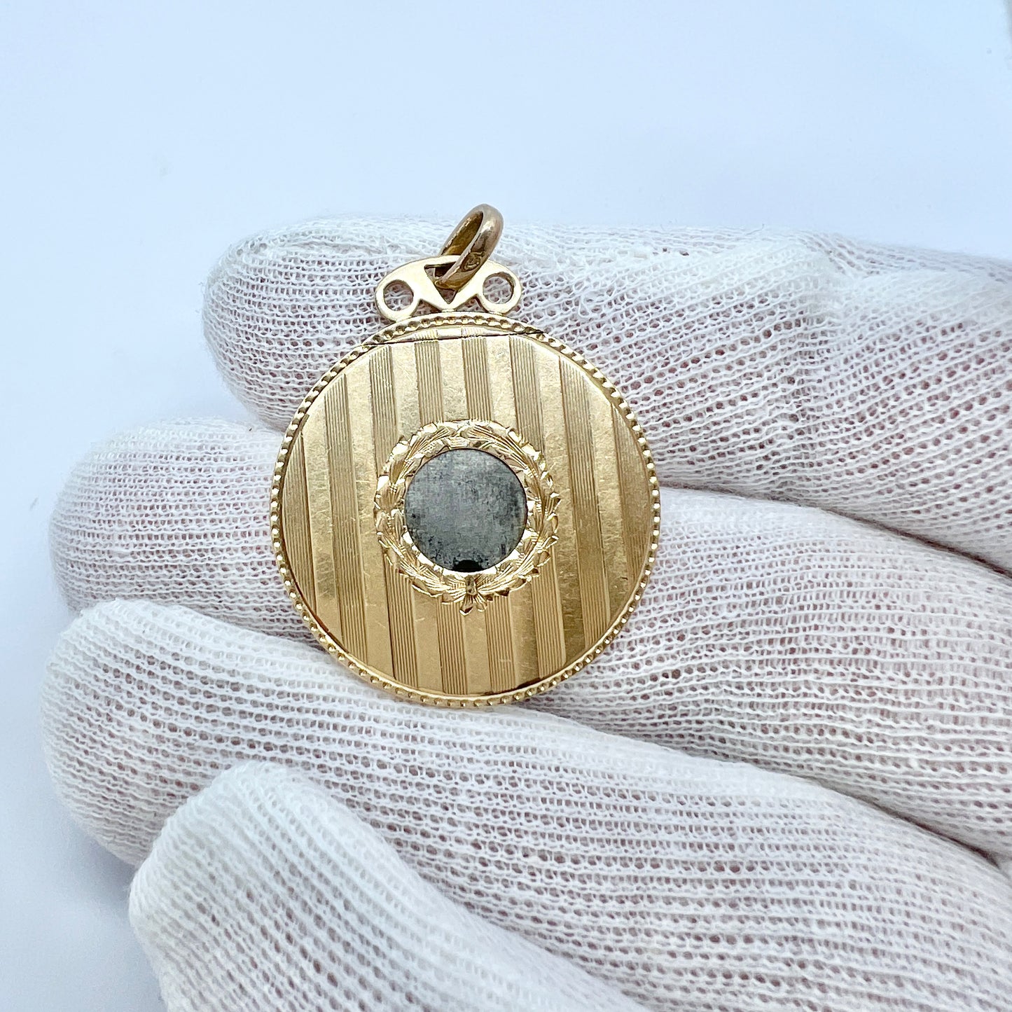 Antique early 1900s. 14k Gold Cigar Cigarillo Cutter Pendant.