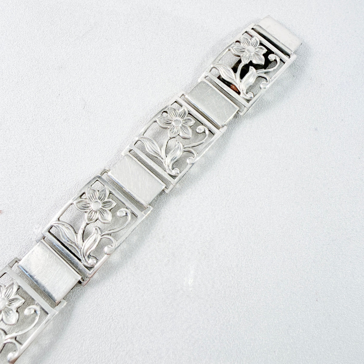 Denmark ca 1950s. Solid Silver Flower Bracelet.