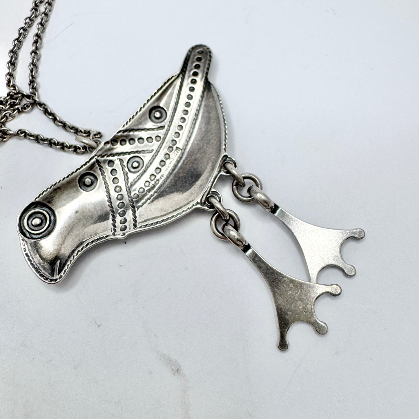 Kalevala Koru, Finland 1994. Large Vintage Sterling Silver Bird Pendant Long Chain Necklace.