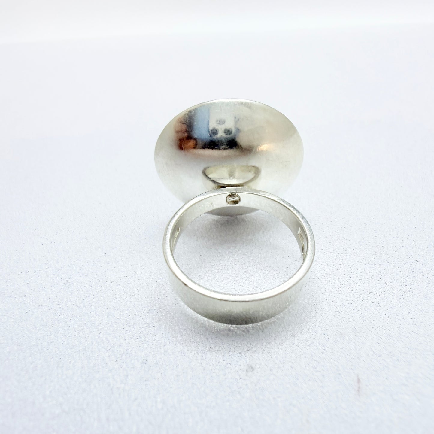 Kultateollisuus, Finland 1972. Vintage Solid Silver Green Enamel Kinetic Ring.