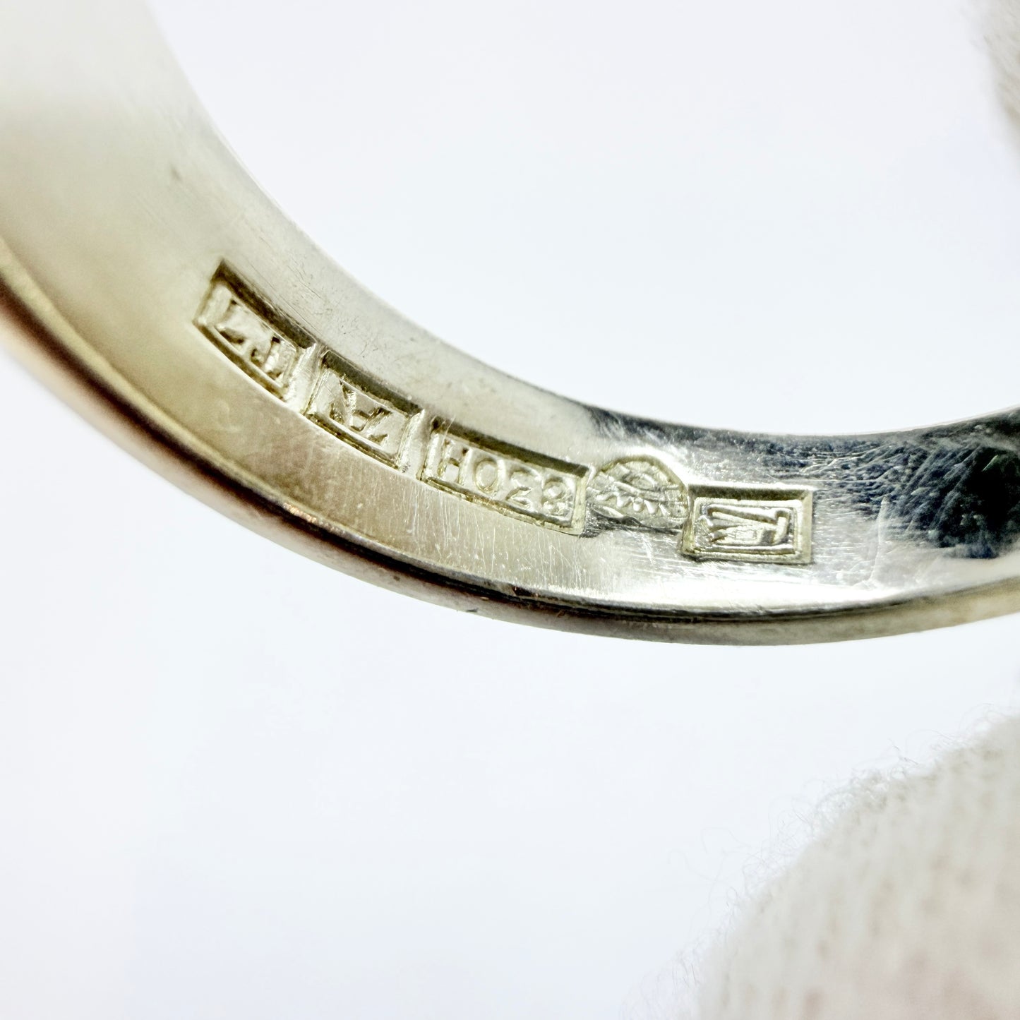 Kultateollisuus, Finland 1972. Vintage Solid Silver Green Enamel Kinetic Ring.