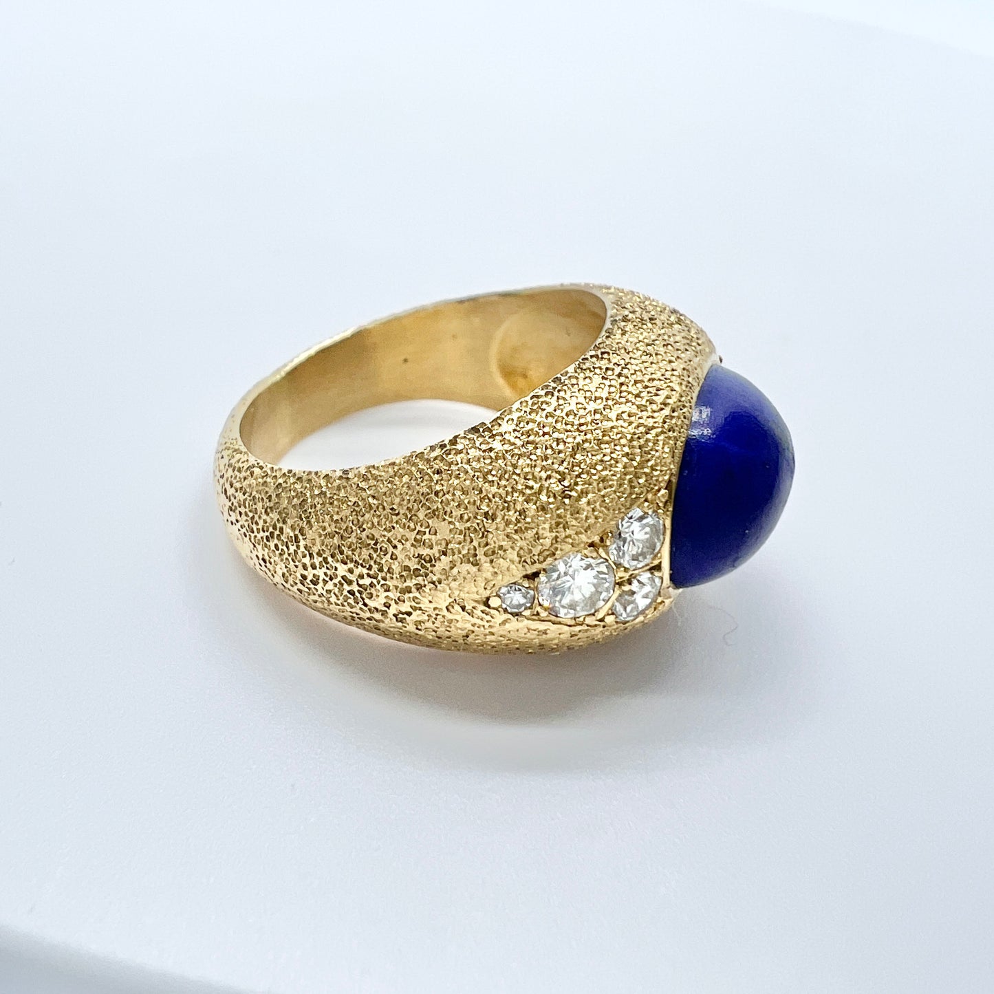 Vintage 1960-70s Bold Vintage 15.8gram. Diamond Lapis Lazuli Dome Cocktail Ring.