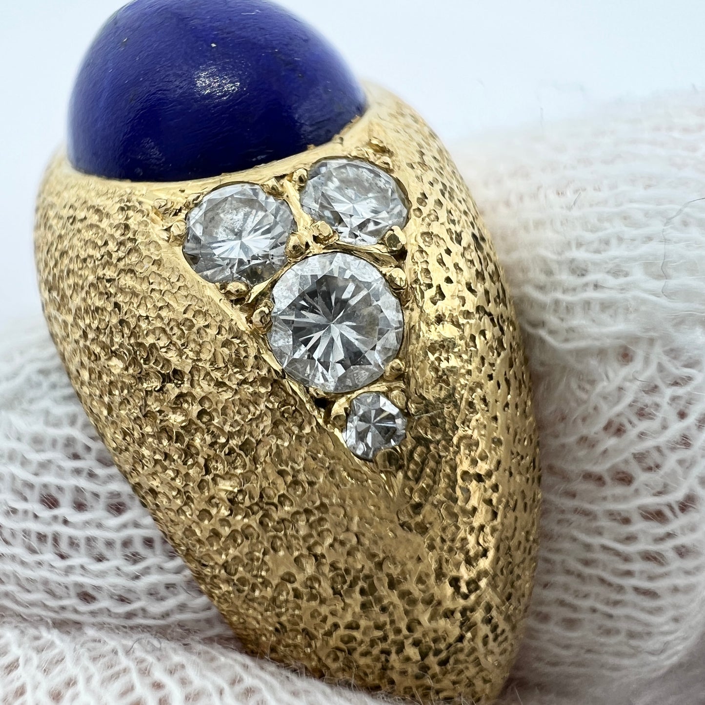 Vintage 1960-70s Bold Vintage 15.8gram. Diamond Lapis Lazuli Dome Cocktail Ring.
