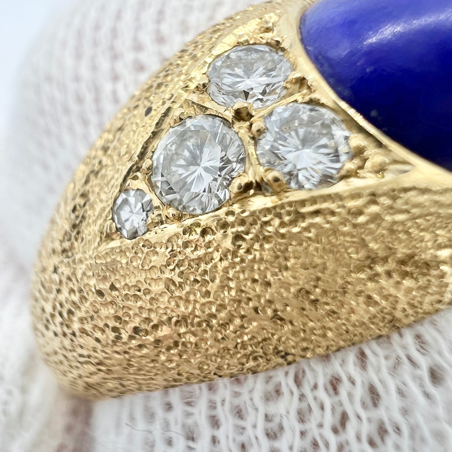 Vintage 1960-70s Bold Vintage 15.8gram. Diamond Lapis Lazuli Dome Cocktail Ring.