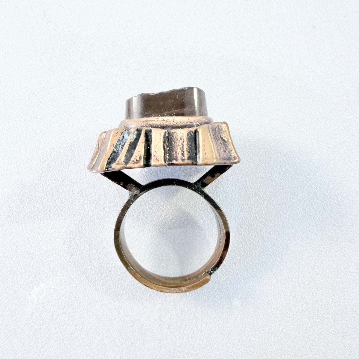 Pentti Sarpaneva, Finland 1970s. Vintage Brutalist Bronze Raw Quartz Ring.