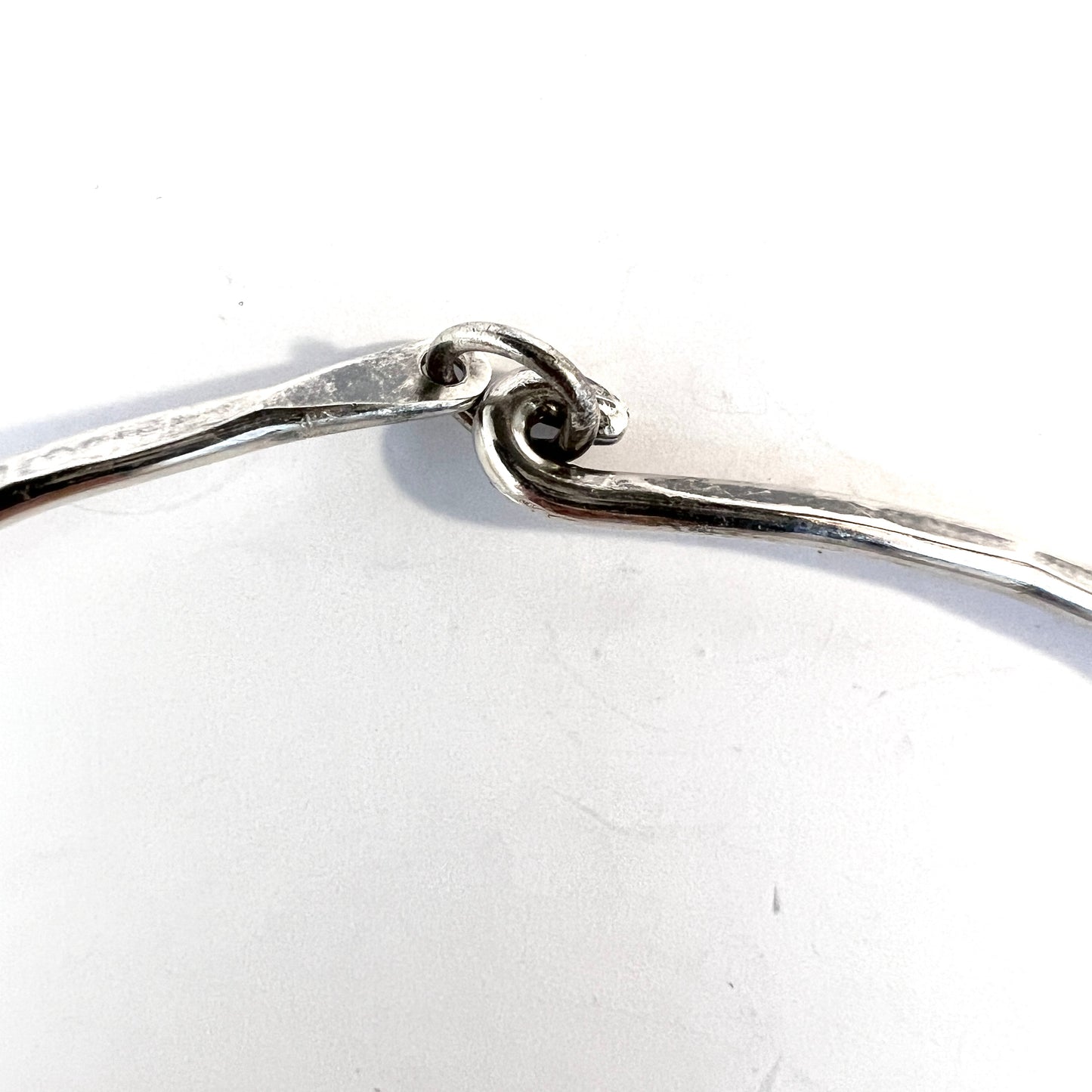 Kuhlin, Sweden 1991. Vintage Hammered Sterling Silver Neck Ring Necklace. Signed.