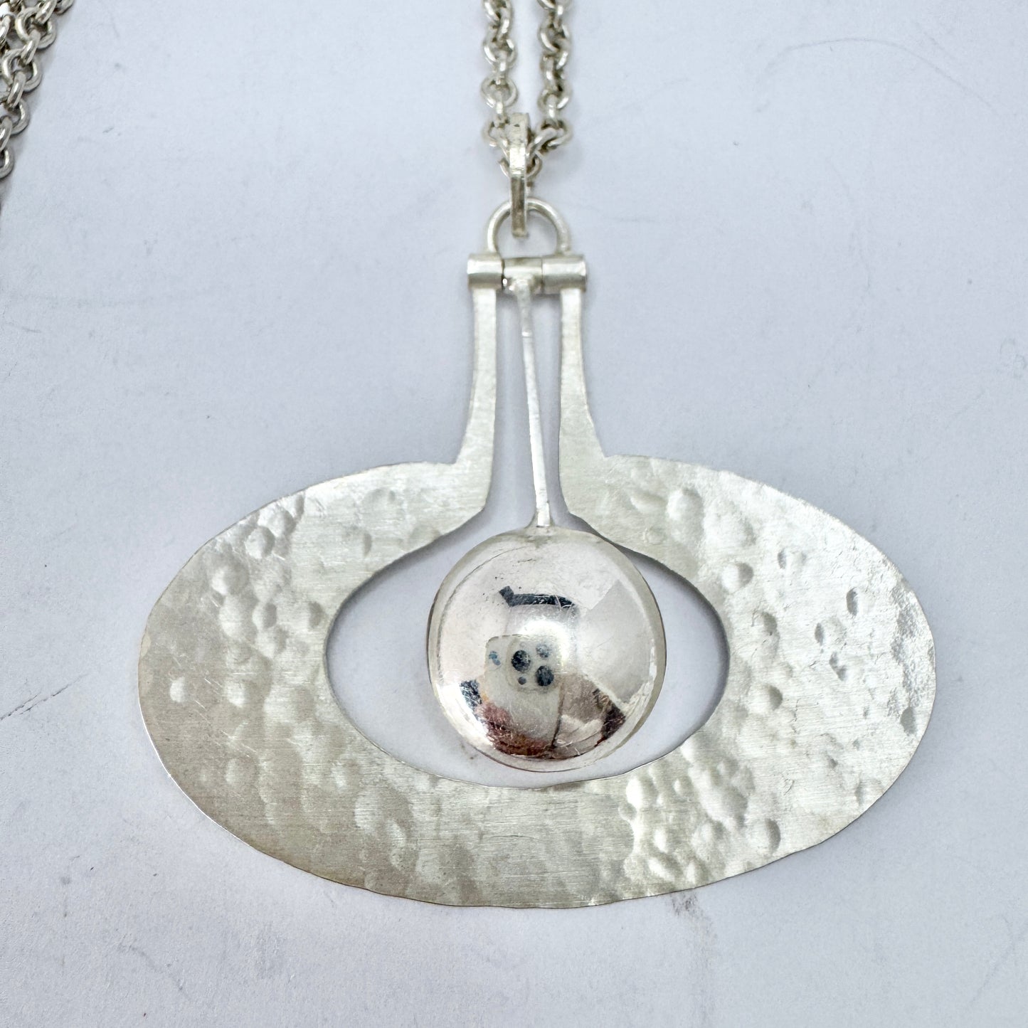 Tapio Wirkkala for Kultakeskus, Finland 1975. Vintage Solid Silver Pendant + Chain. Design Päärynä