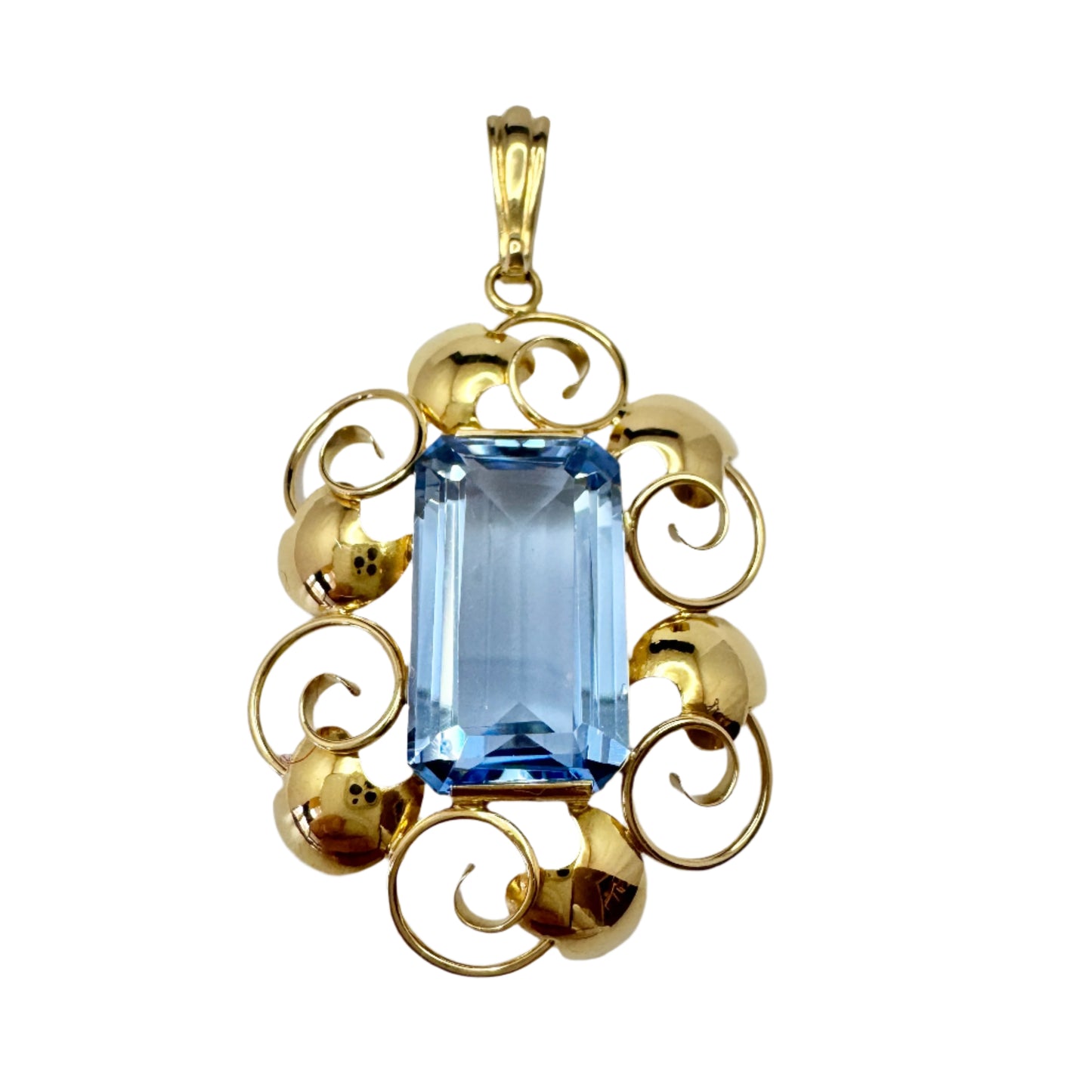 Harry Hermanson, Sweden 1949. Vintage 18k Gold Synthetic Blue Spinel Pendant.