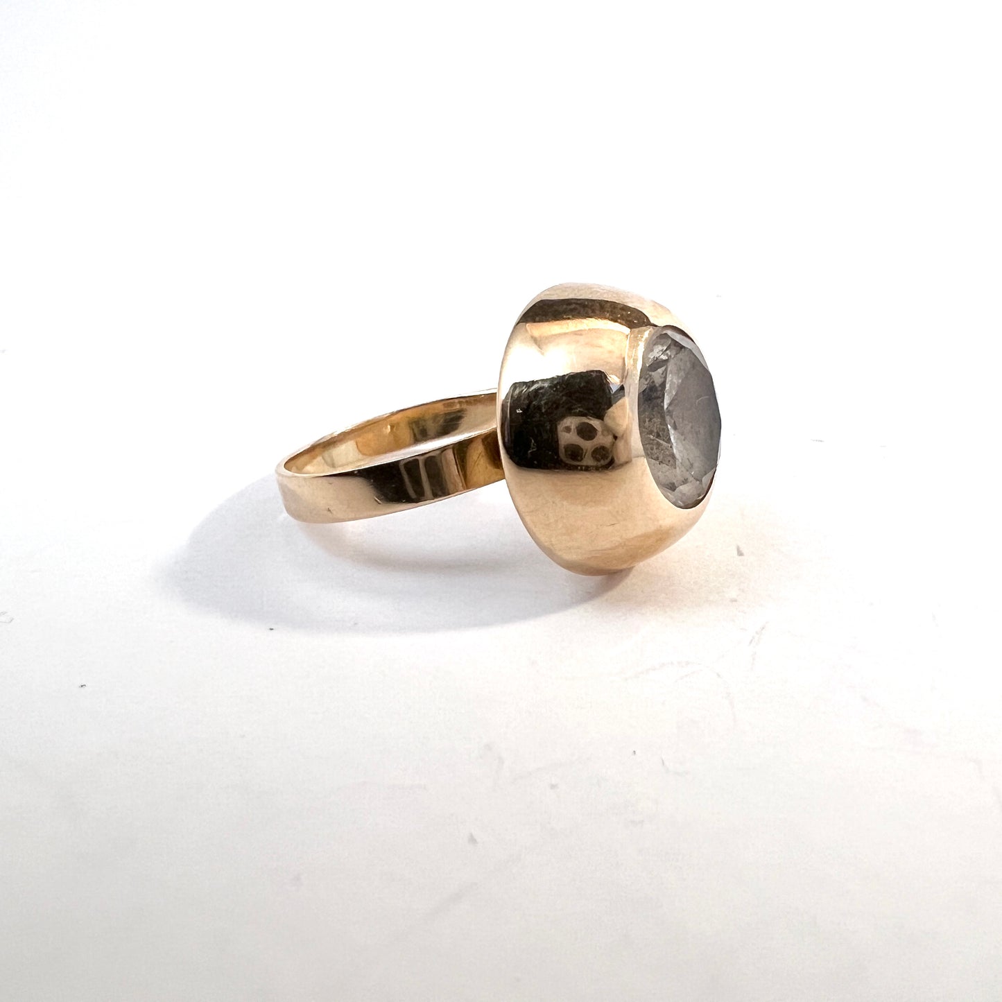 Martti Viikinniemi, Finland 1967. Vintage 14k Gold Rock Crystal Ring.