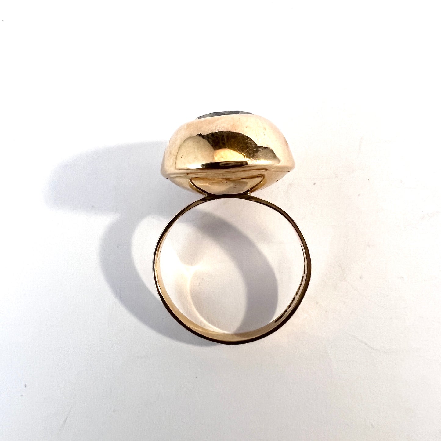 Martti Viikinniemi, Finland 1967. Vintage 14k Gold Rock Crystal Ring.