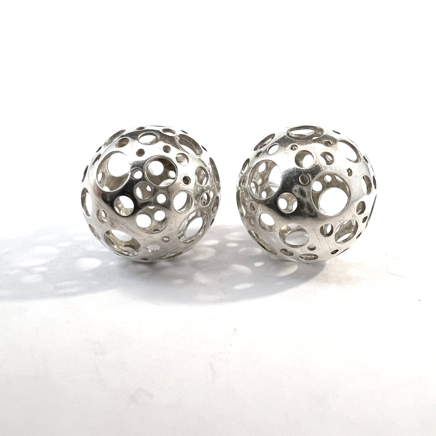 Liisa Vitali for N Westerback Finland 1971. Vintage Sterling Silver Earrings.