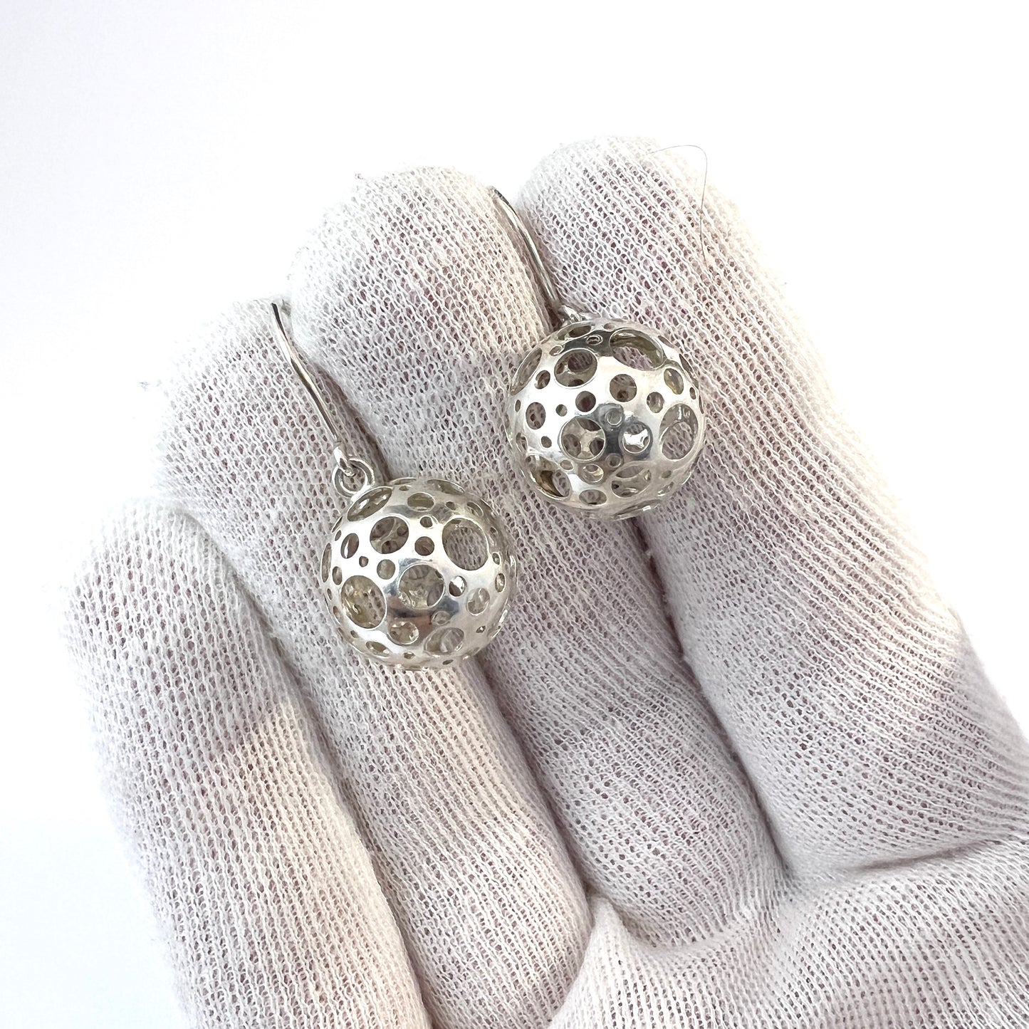 Liisa Vitali for N Westerback Finland 1971. Vintage Sterling Silver Earrings.