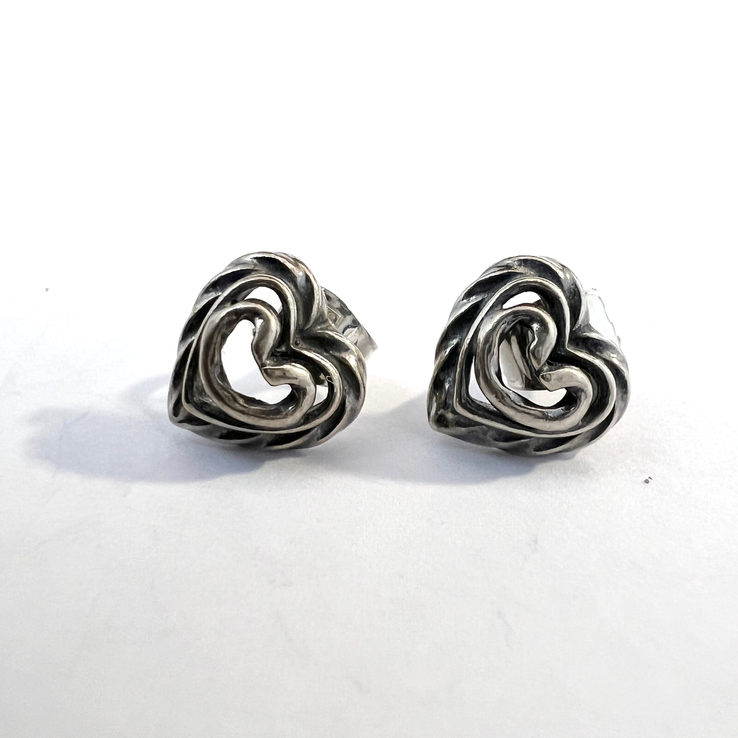 Kalevala Koru, Finland. Vintage Sterling Silver Heart Stud Earrings.