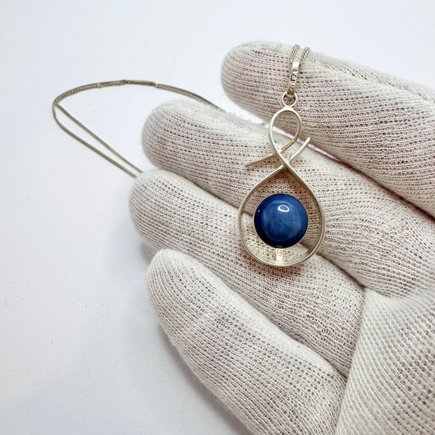 Victor Janson, Sweden 1976. Vintage Solid Silver Bergslagen-stone Pendant Necklace.