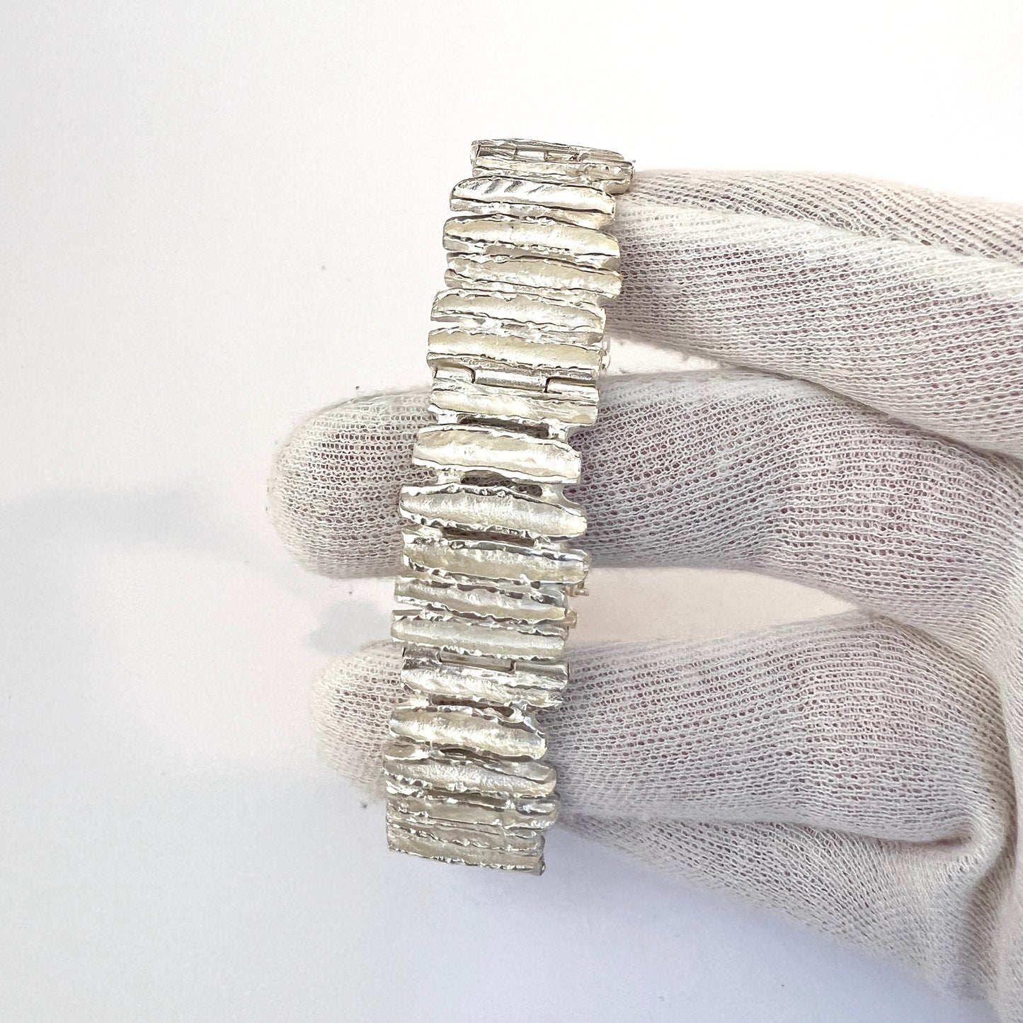 Vintage Chunky Frosty Solid Sterling Silver Bracelet.