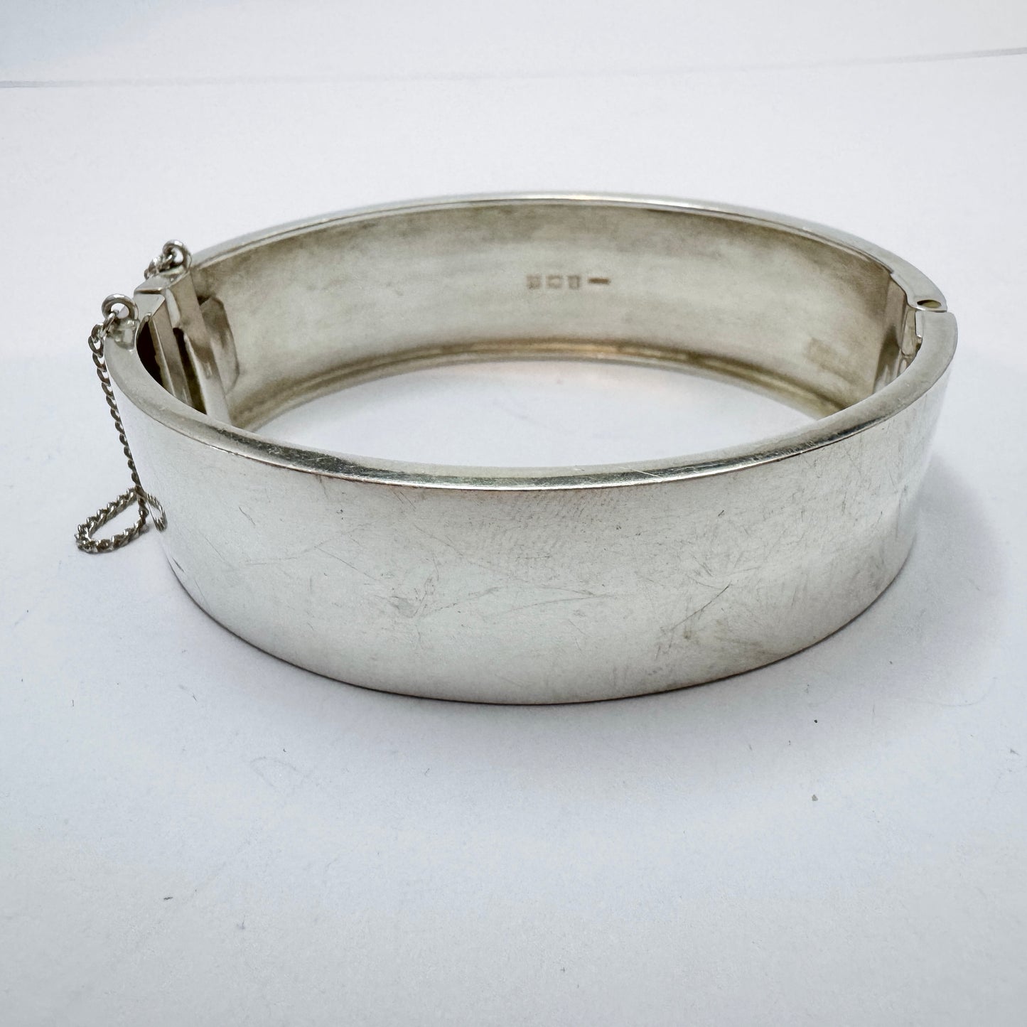 Birmingham 1953. Vintage Sterling Silver Hinged Bangle Bracelet.