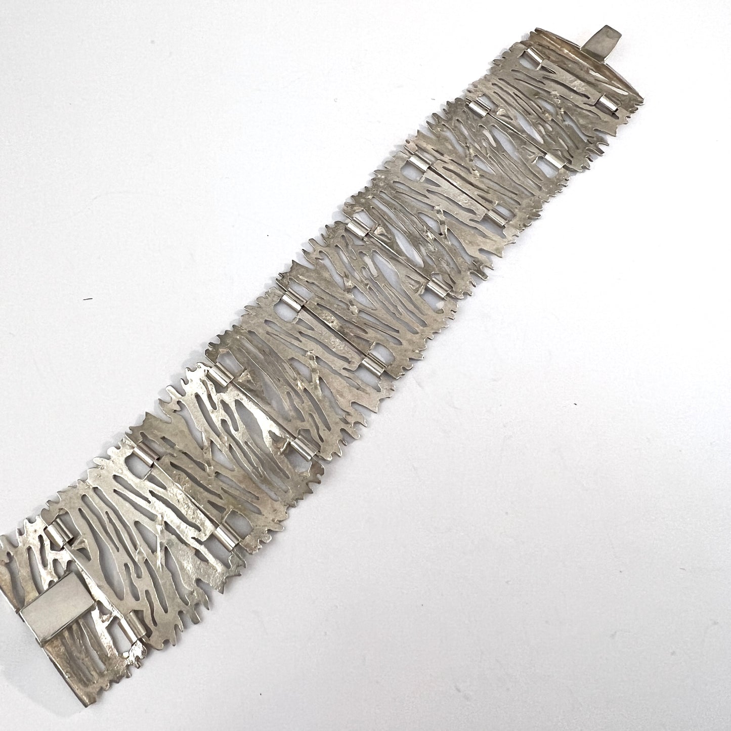 Jase, Finland ca 1970. Large Vintage Solid Silver Bracelet.