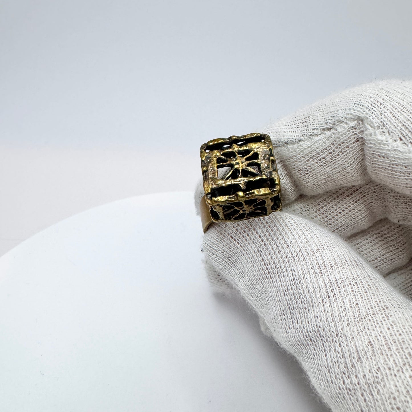 Pentti Sarpaneva, Finland 1970s. Vintage Adjustable Size Bronze Ring. Signed.