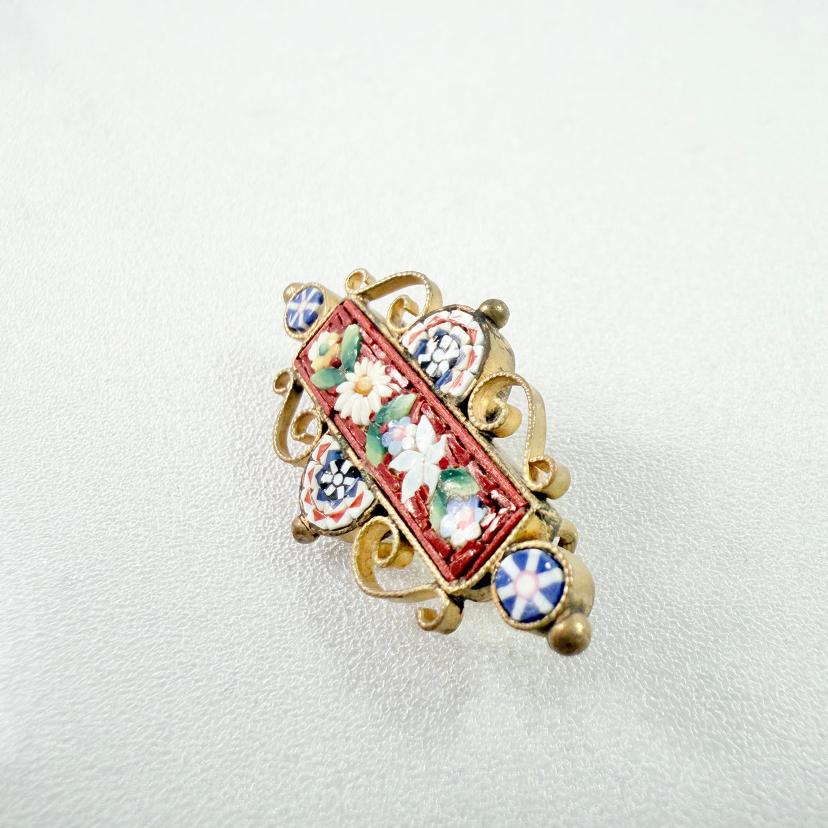 Italy 1942. Vintage WWII-era Micro Mosaic Brooch.