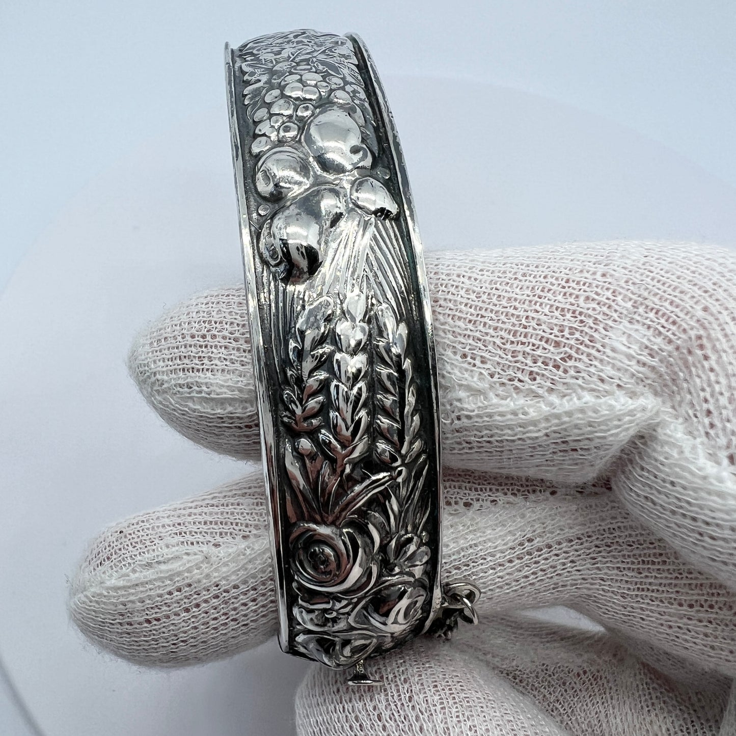 Portugal 1940s Vintage Sterling Silver Hinged Floral Bangle Bracelet