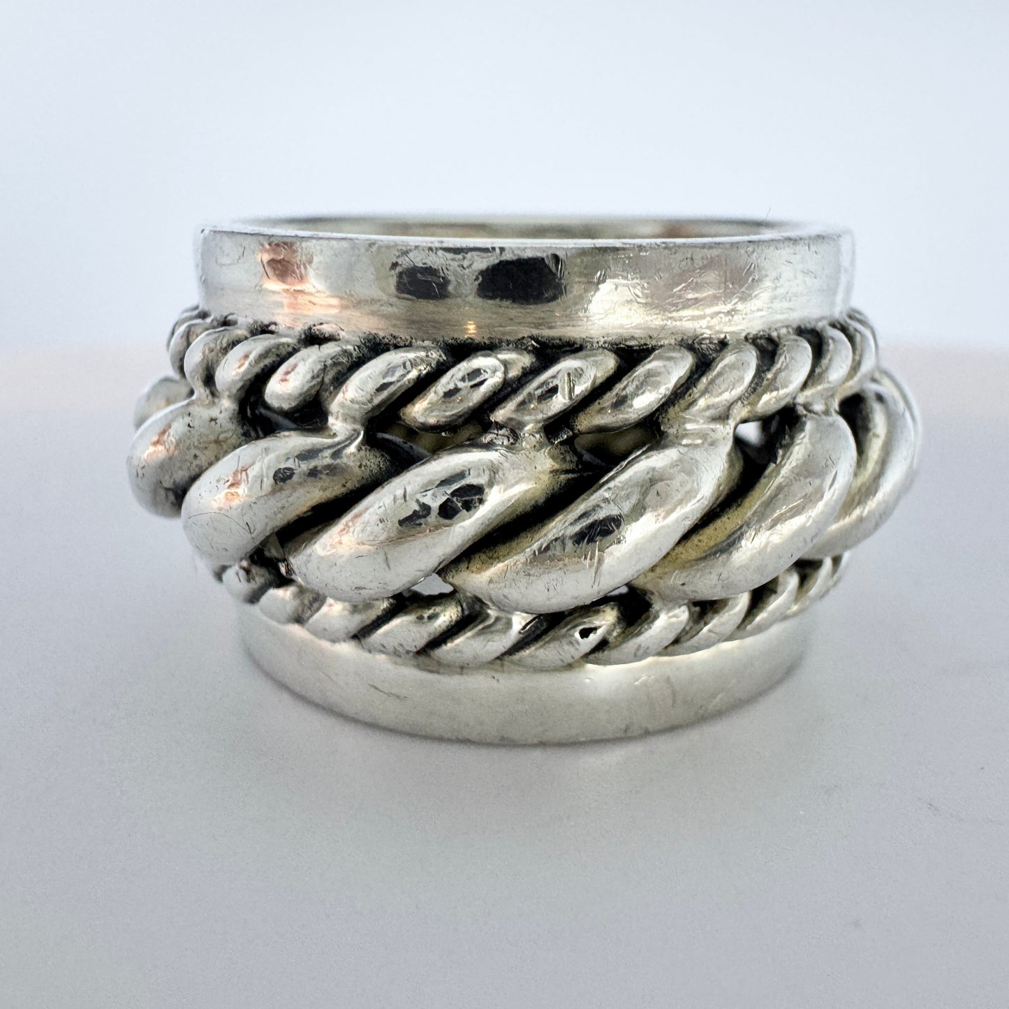 Chunky 25.3 gram Vintage Sterling Silver Ring. Size 11.