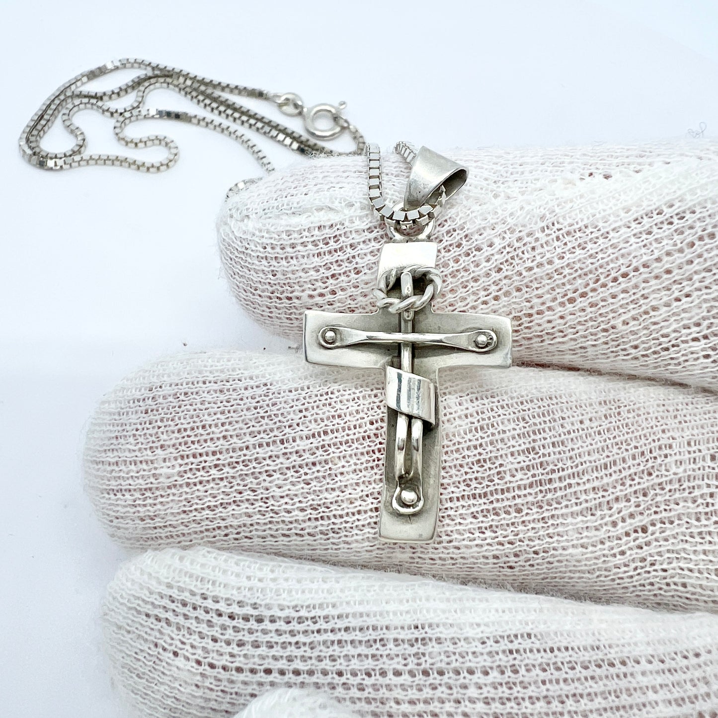 Mexico c 1950-60s. Vintage Sterling Silver Crucifix Pendant + Chain.