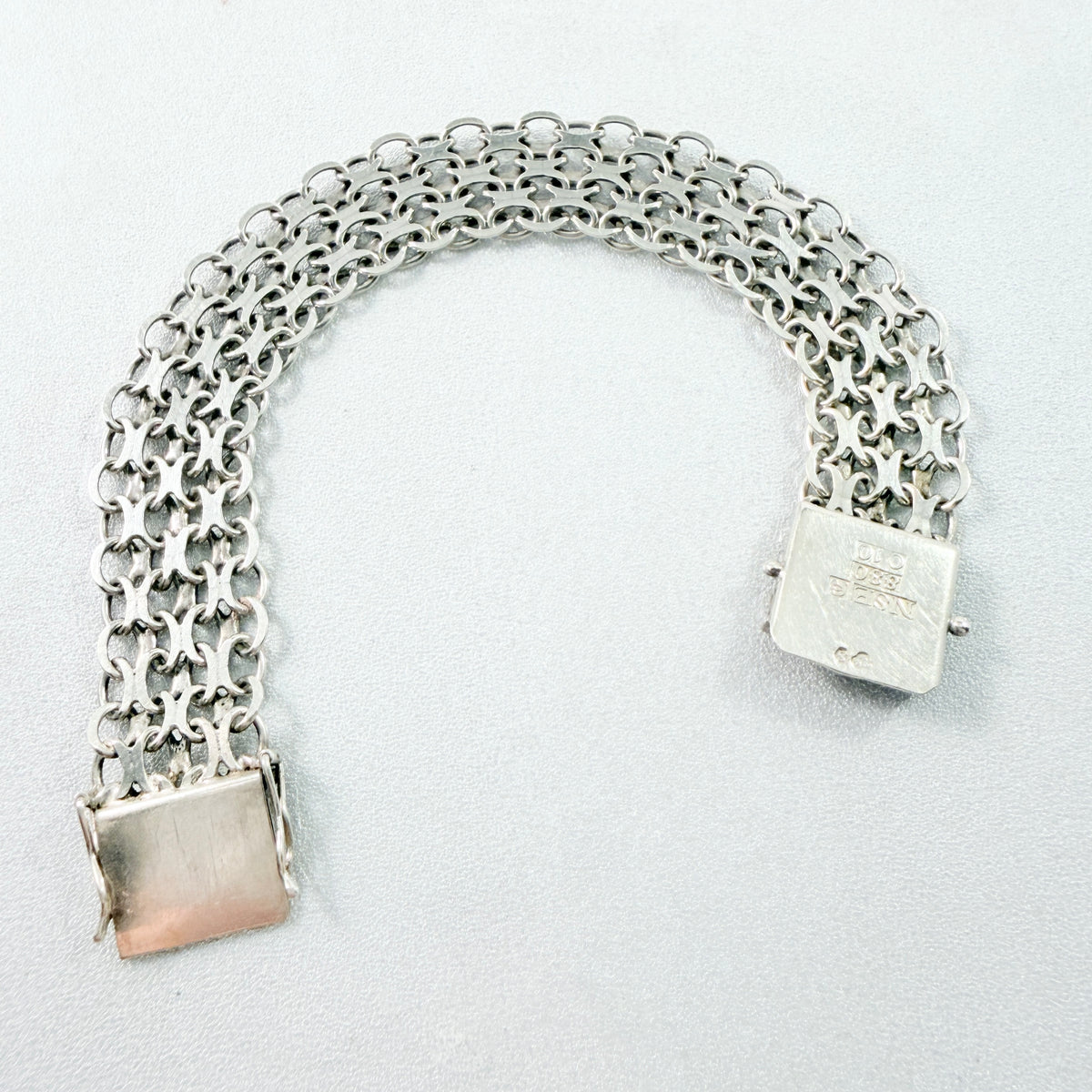 N S E Guldvaru, Sweden 1988. Vintage Solid Silver X-link Bracelet.