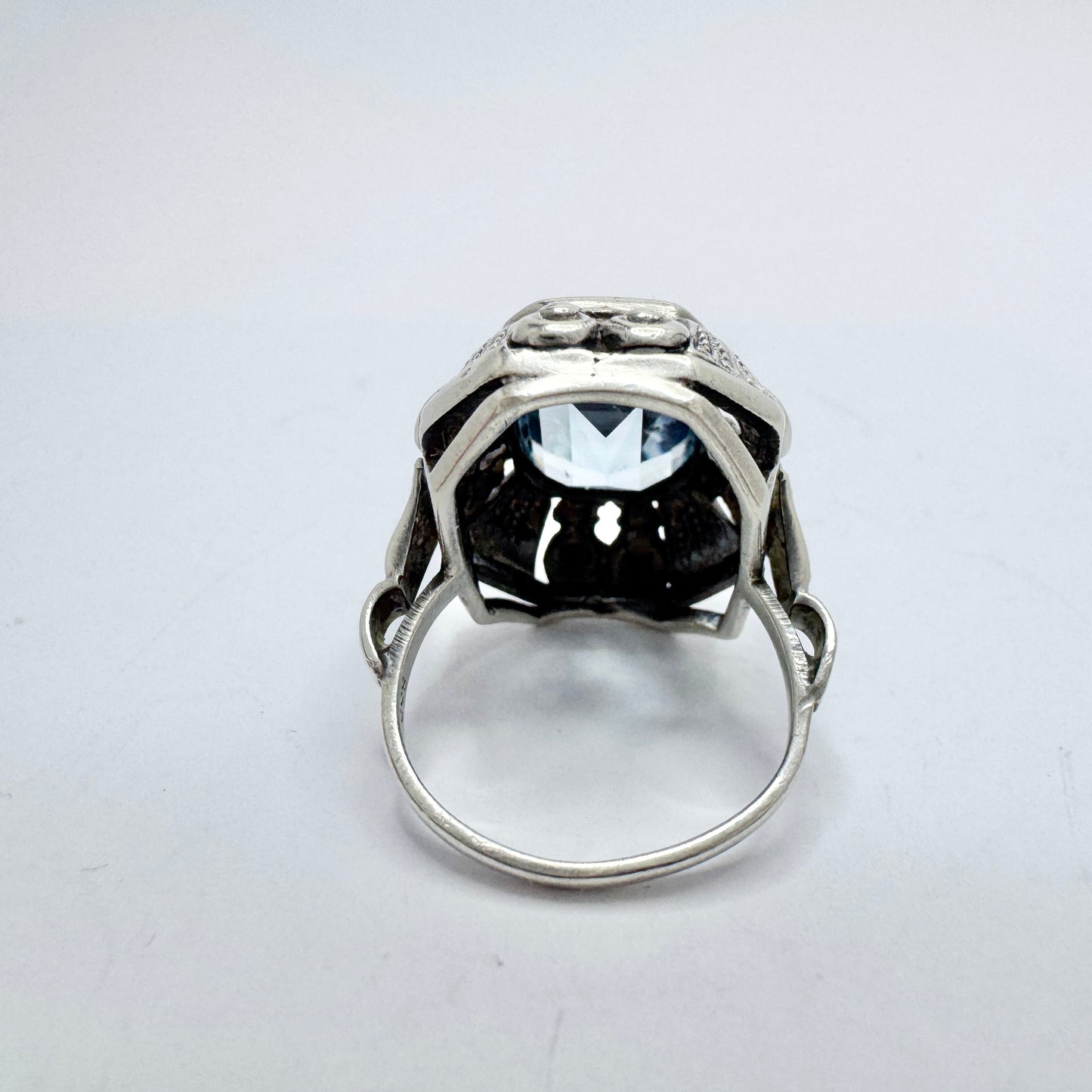 Vintage 1940s. Solid Silver Blue Synthetic Spinel Cocktail Ring.