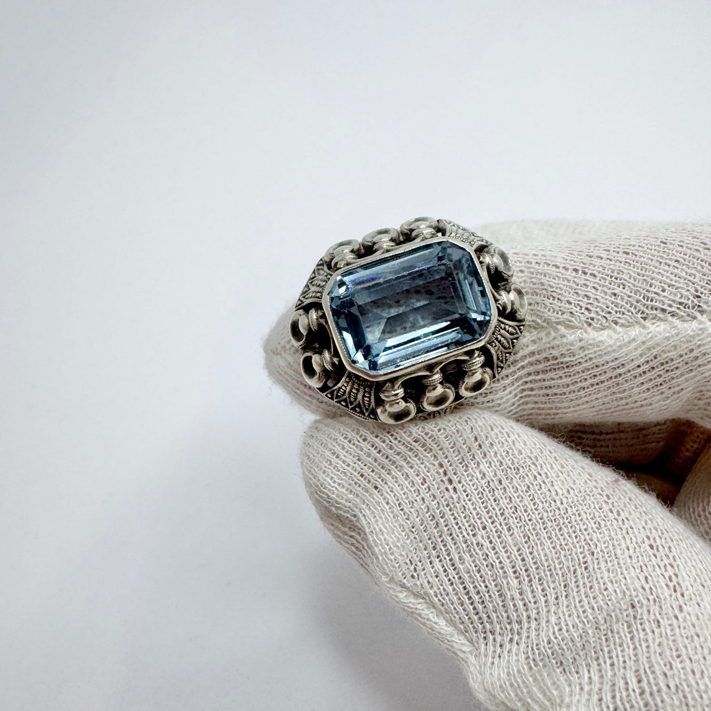Vintage 1940s. Solid Silver Blue Synthetic Spinel Cocktail Ring.