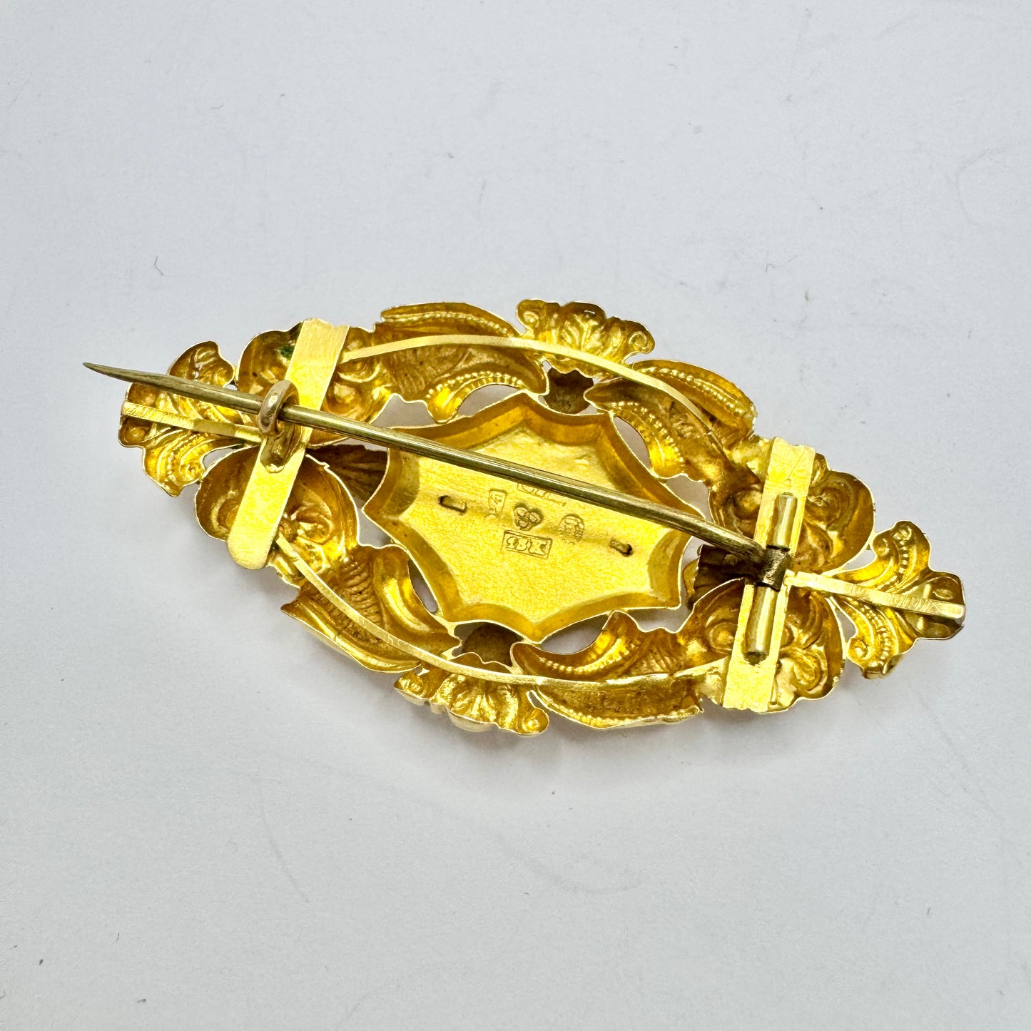 C.F Hultbom Sweden 1845. Antique early Victorian 18k Gold Brooch.