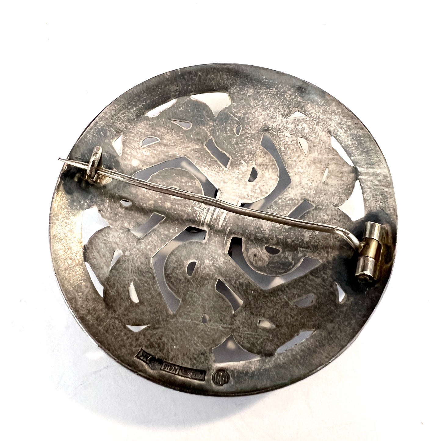 Kalevala Koru, Finland 1962. Vintage Solid Silver Shield Brooch.