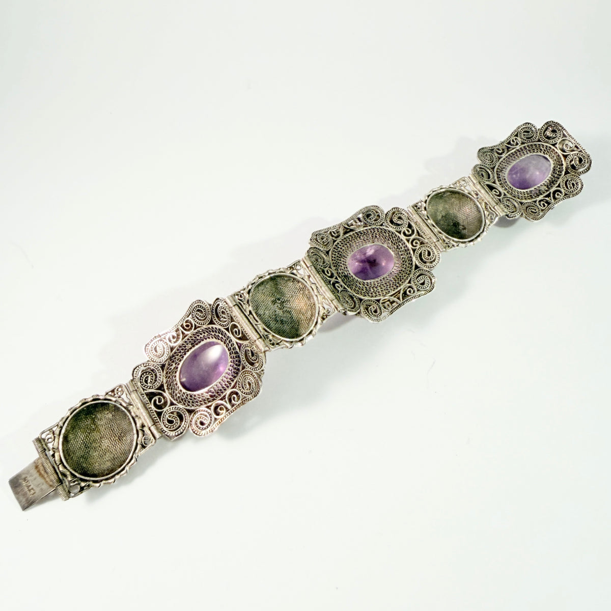 Chinese Export ca 1950s. Bold Vintage Solid Silver Filigree Amethyst Bracelet.