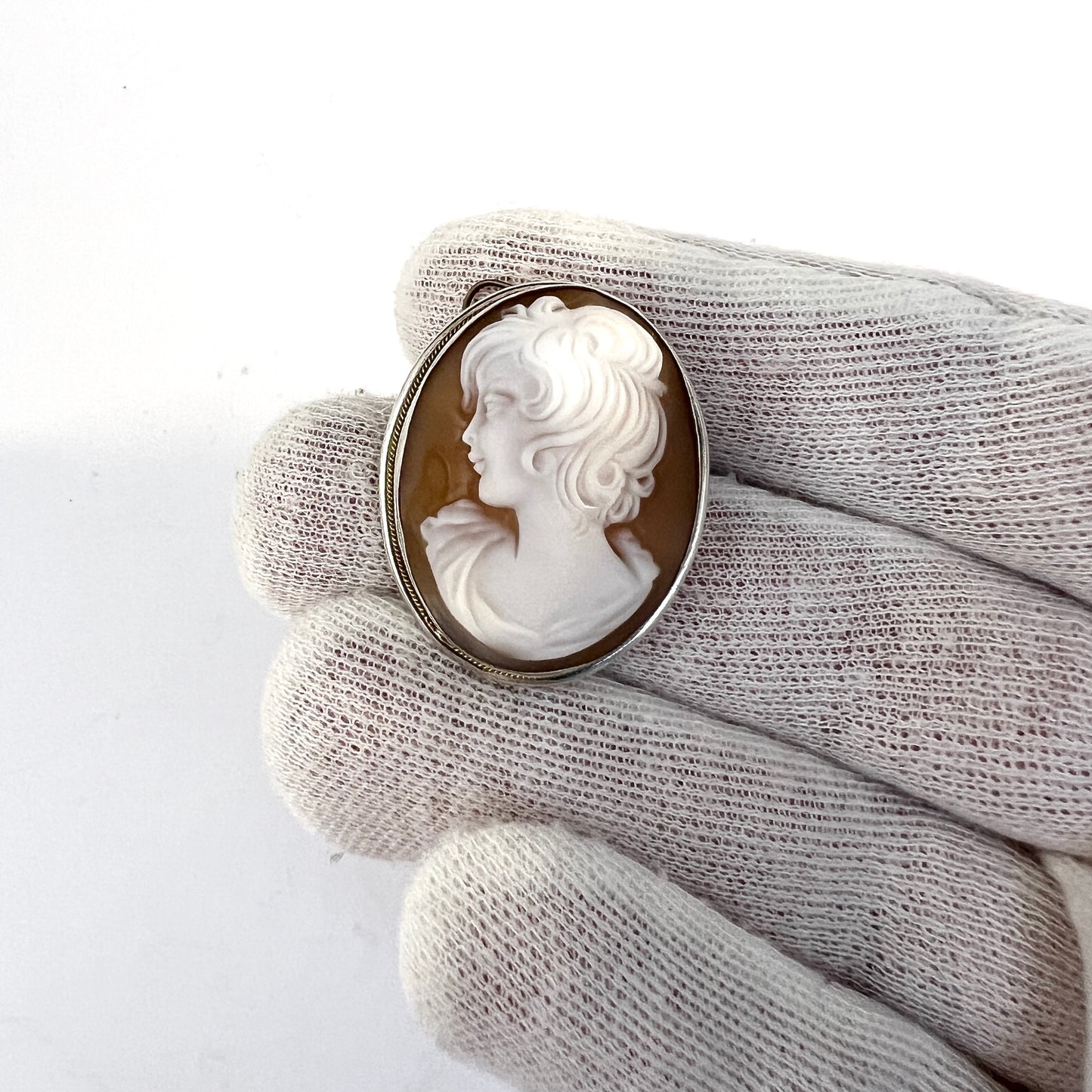 Vintage c 1940s Solid 800 Silver Cameo Brooch Pendant.