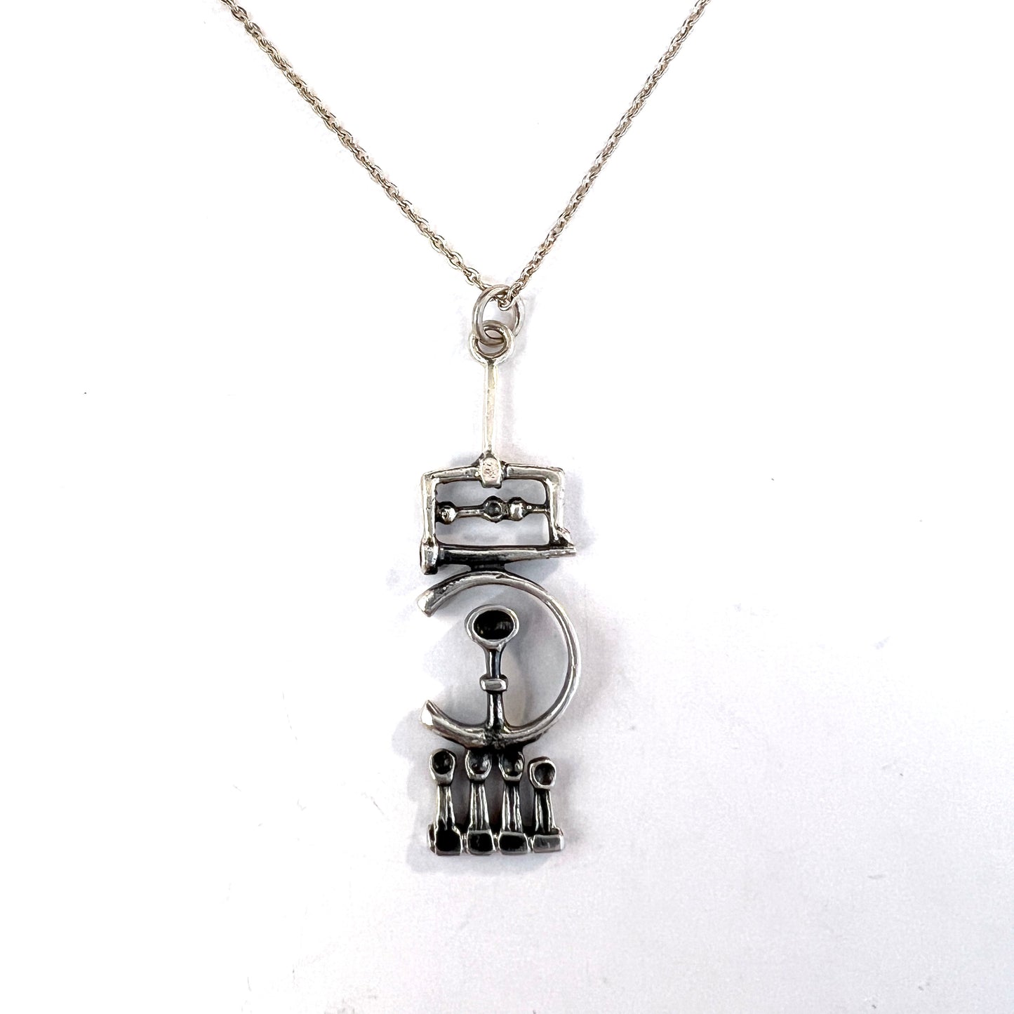 Jorma Laine for Kultateollisus, Finland 1971. Modernist Solid Silver Pendant Necklace.