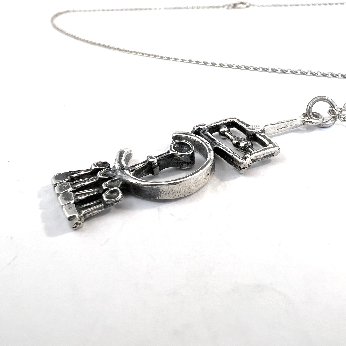 Jorma Laine for Kultateollisus, Finland 1971. Modernist Solid Silver Pendant Necklace.