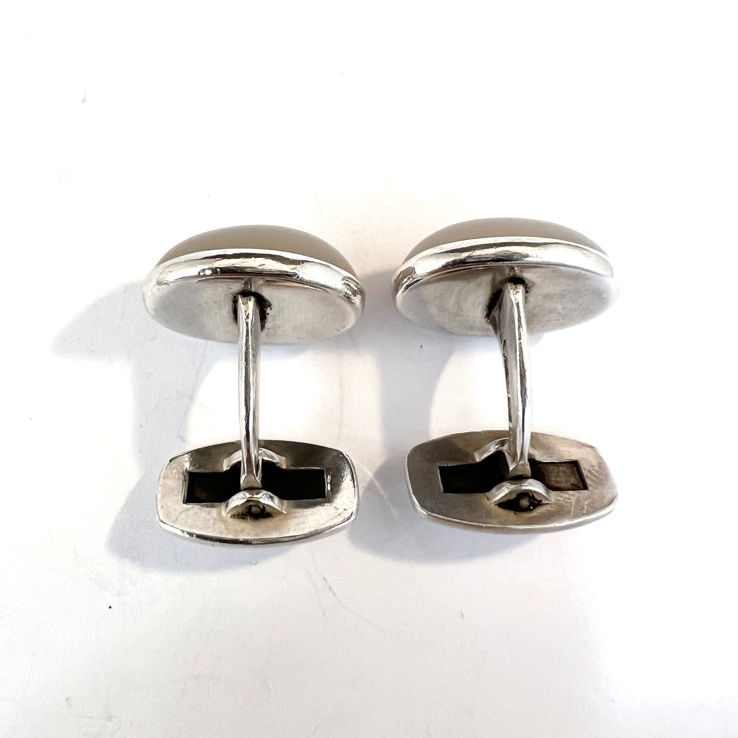 Jalosepot Oy, Finland 1957. Vintage Solid Silver Quartz Cufflinks.