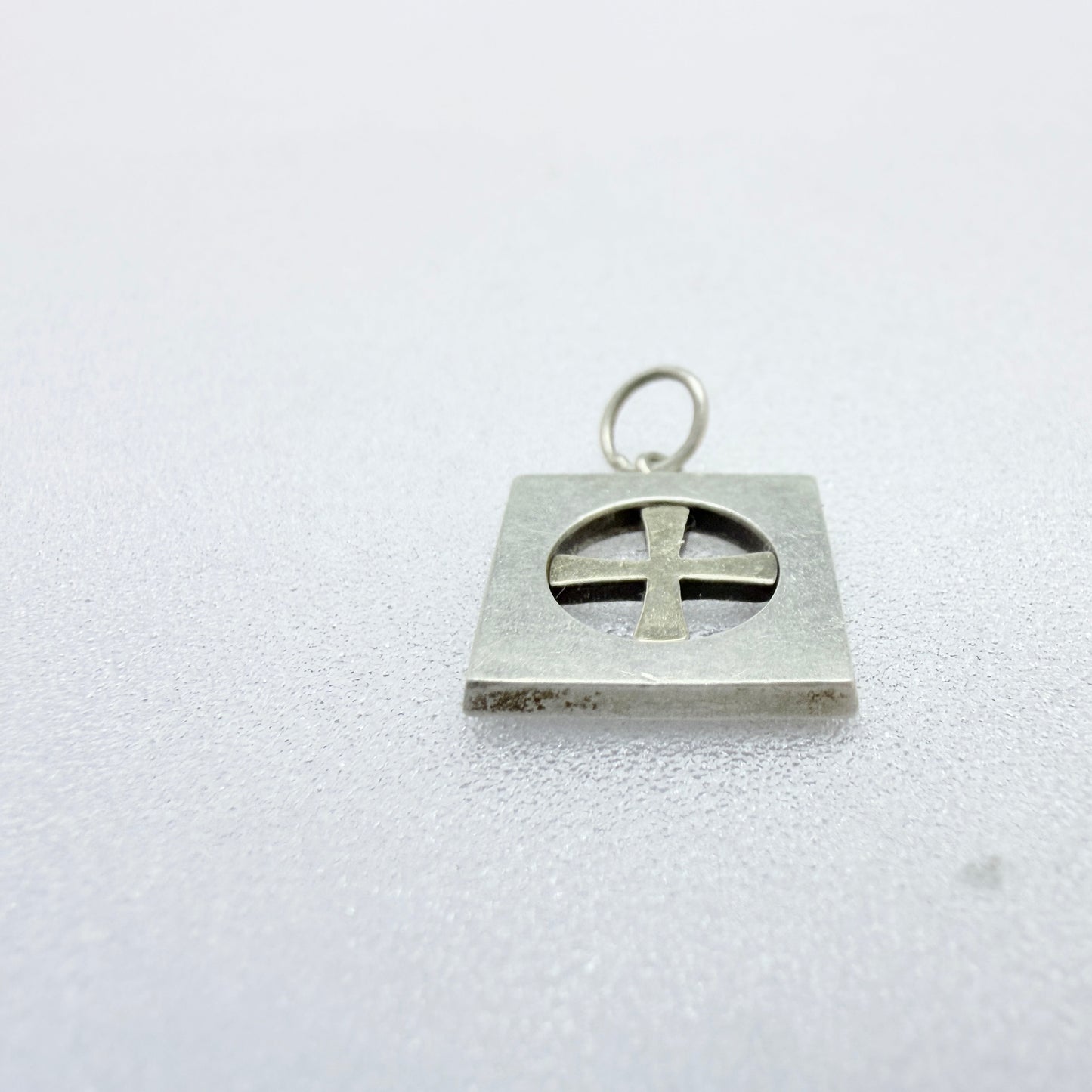 Elis Kauppi, Kupittaan Kulta Finland 1965. Vintage Solid Silver Small Cross Pendant