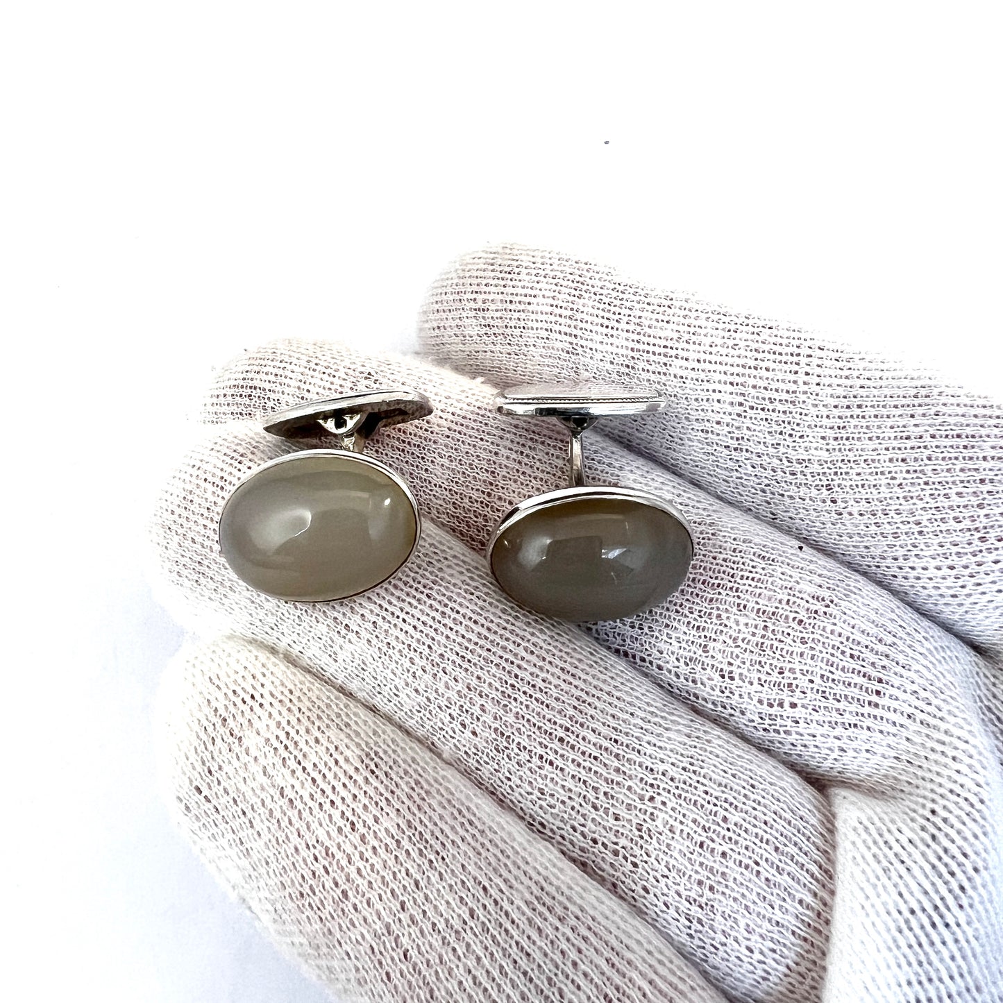 Jalosepot Oy, Finland 1957. Vintage Solid Silver Quartz Cufflinks.