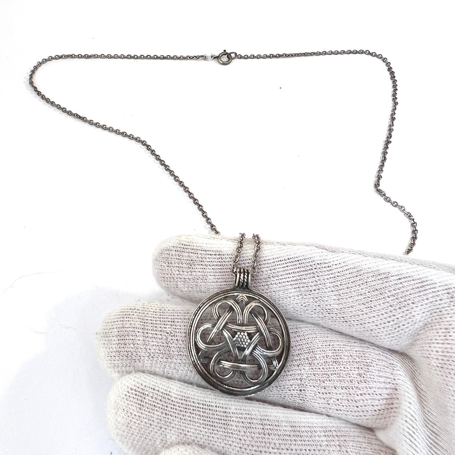 Kalevala Koru, Finland. Vintage Sterling Silver Pendant Long Chain Necklace.