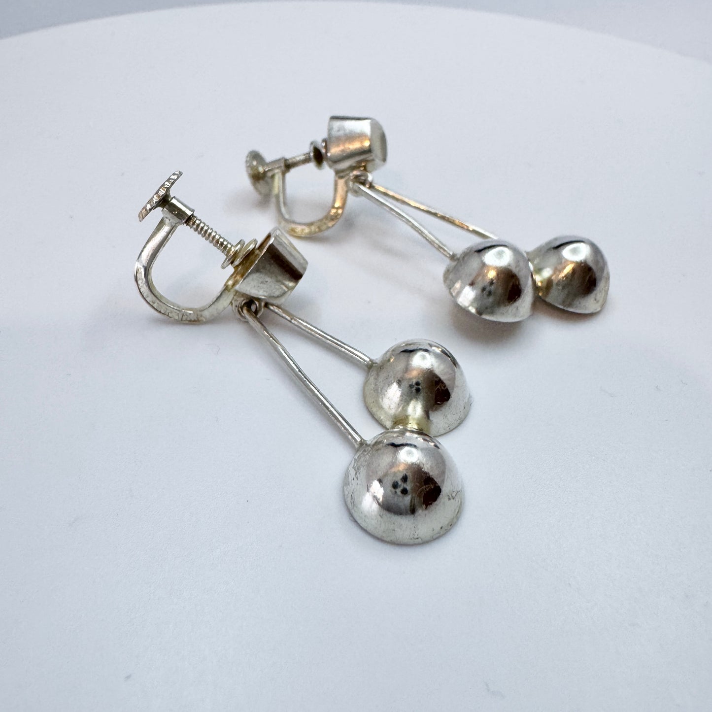 Sigurd Persson, for Ateljé Stigbert, Sweden 1955. VIntage Sterling Silver Iconic Bowl and Cube Design Earrings