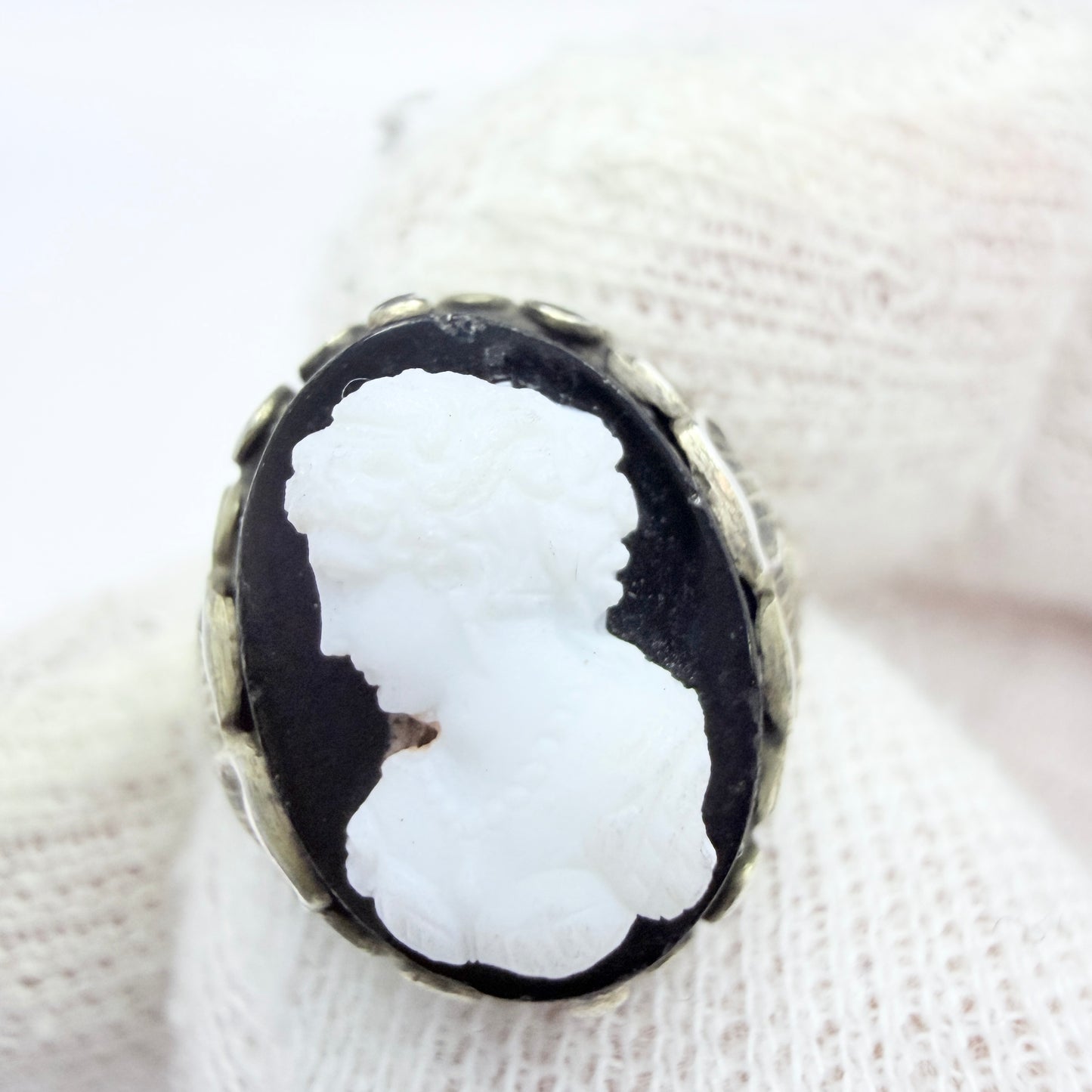 Antique Art Nouveau Solid Silver Cameo Pinky Ring.